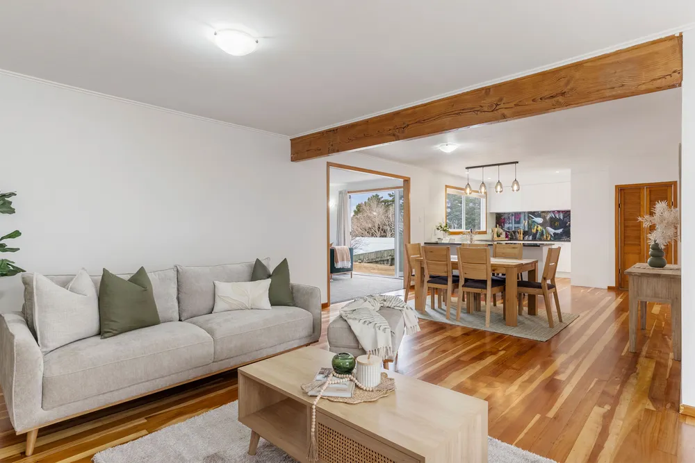 Photos of 50 Davidson Crescent