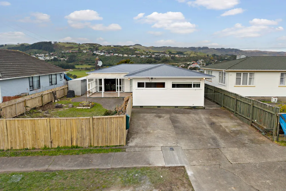 Photos of 50 Davidson Crescent