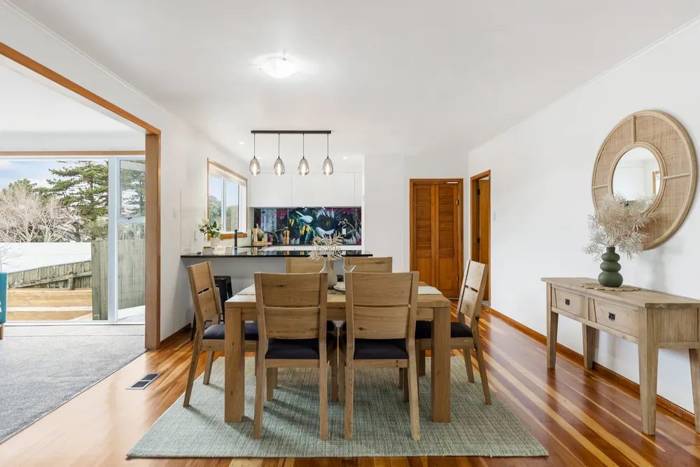 Photos of 50 Davidson Crescent