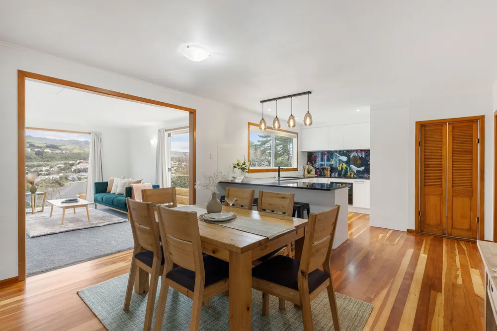 Photos of 50 Davidson Crescent