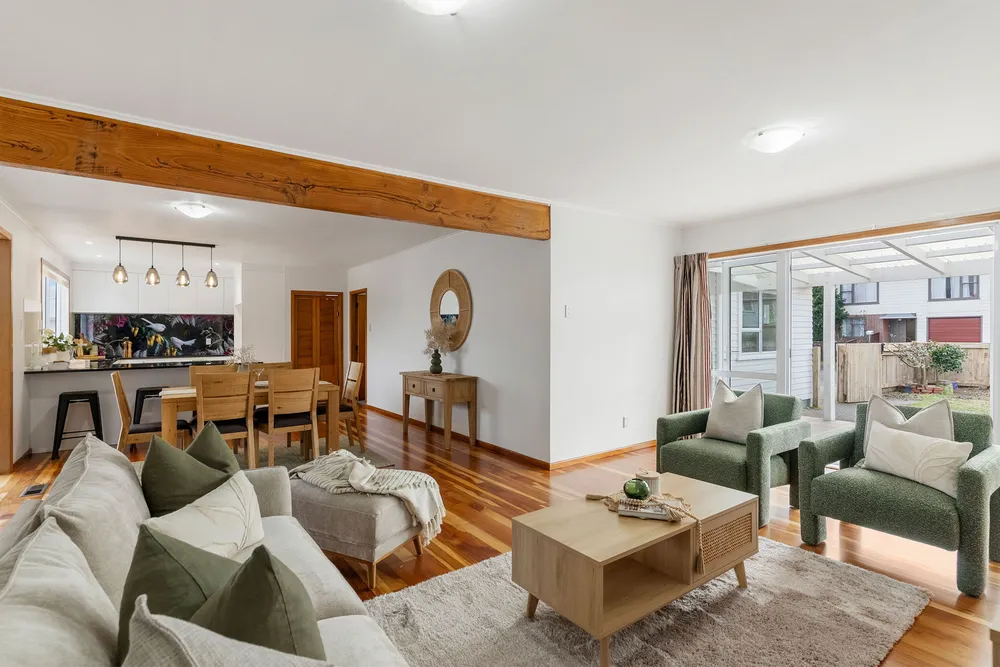Photos of 50 Davidson Crescent
