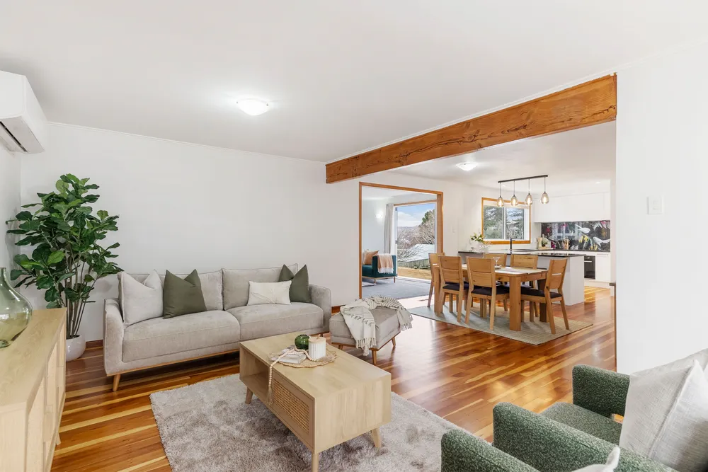 Photos of 50 Davidson Crescent