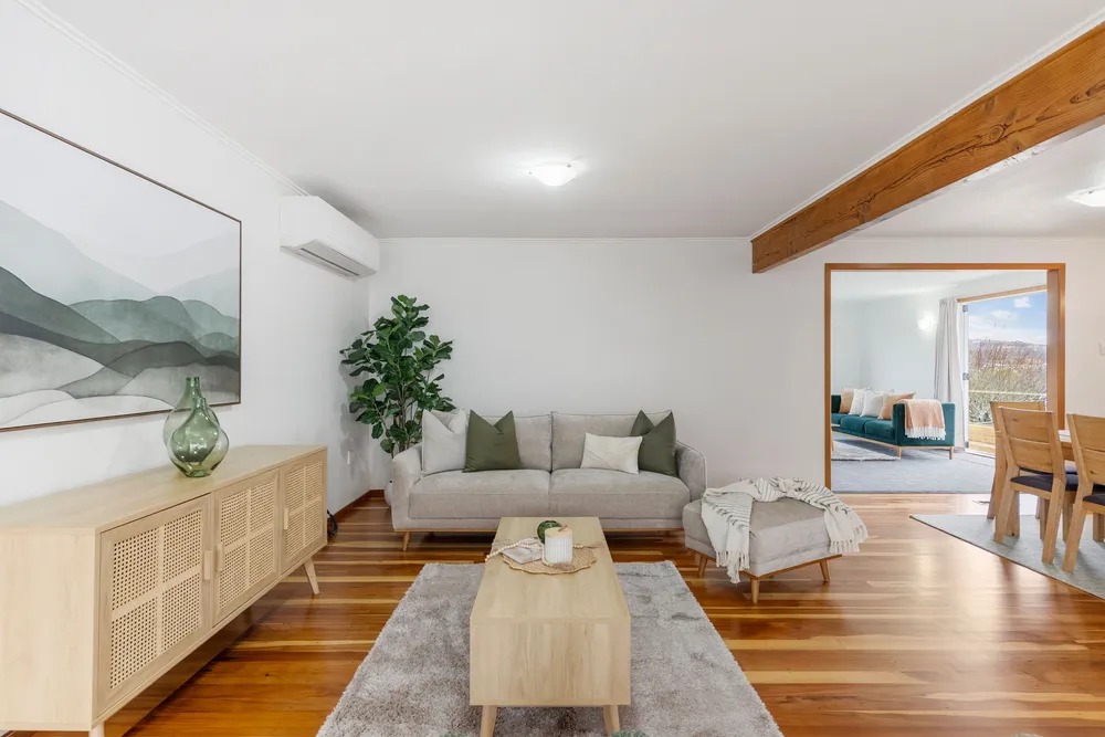 Photos of 50 Davidson Crescent
