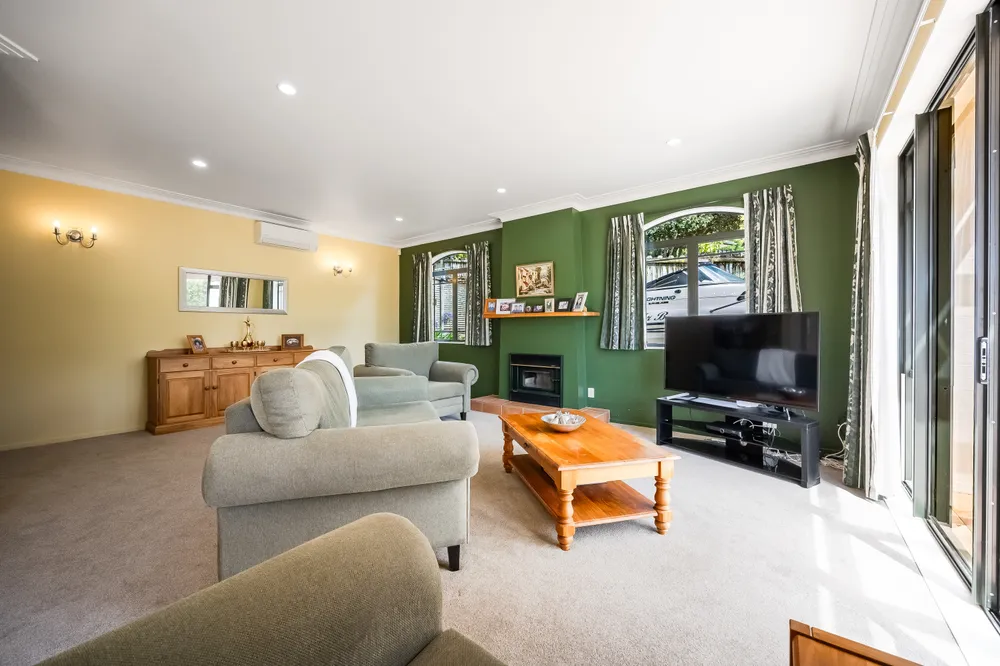 Photos of 30 Woodridge Avenue