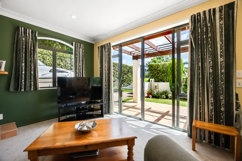Photos of 30 Woodridge Avenue