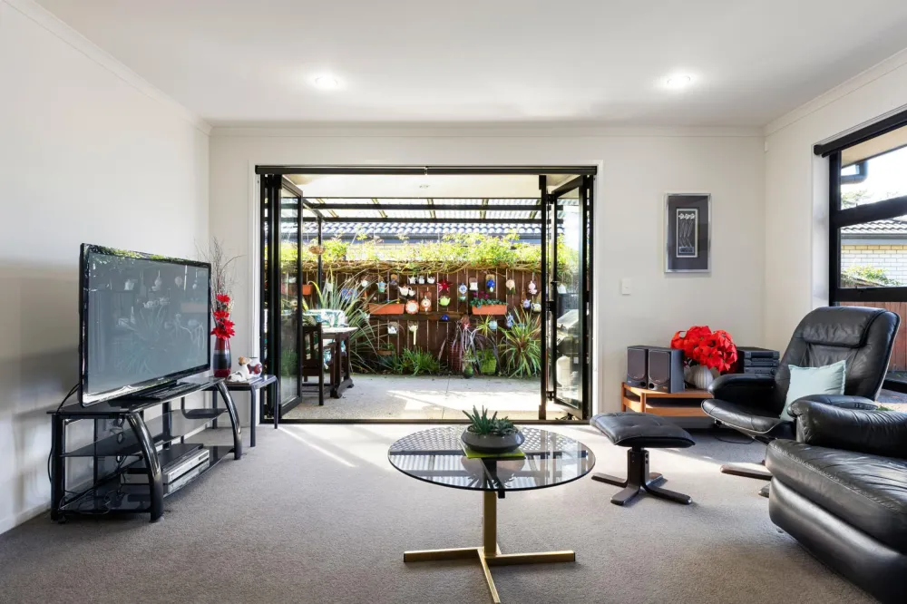 Photos of 13 Edgeview Crescent