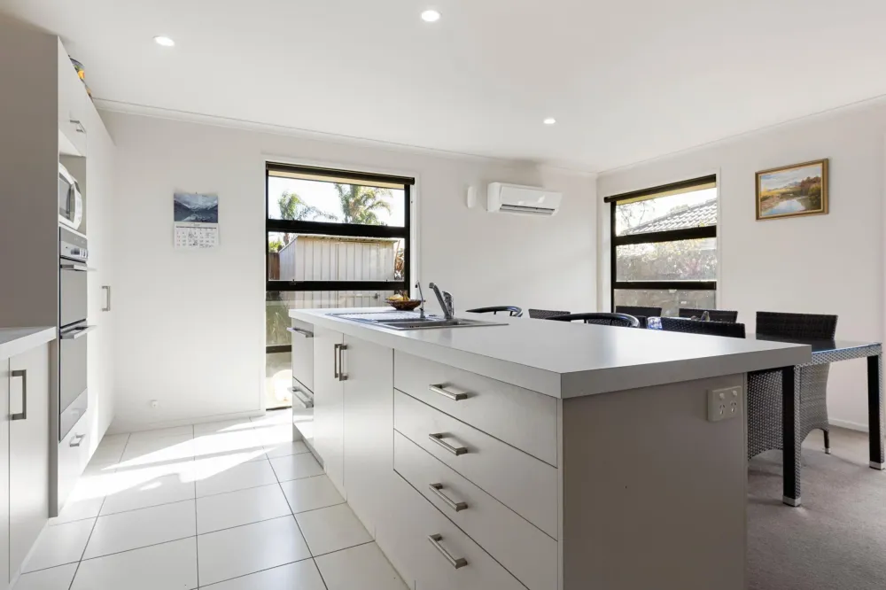 Photos of 13 Edgeview Crescent