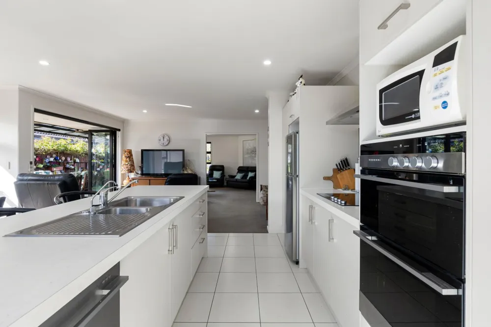 Photos of 13 Edgeview Crescent