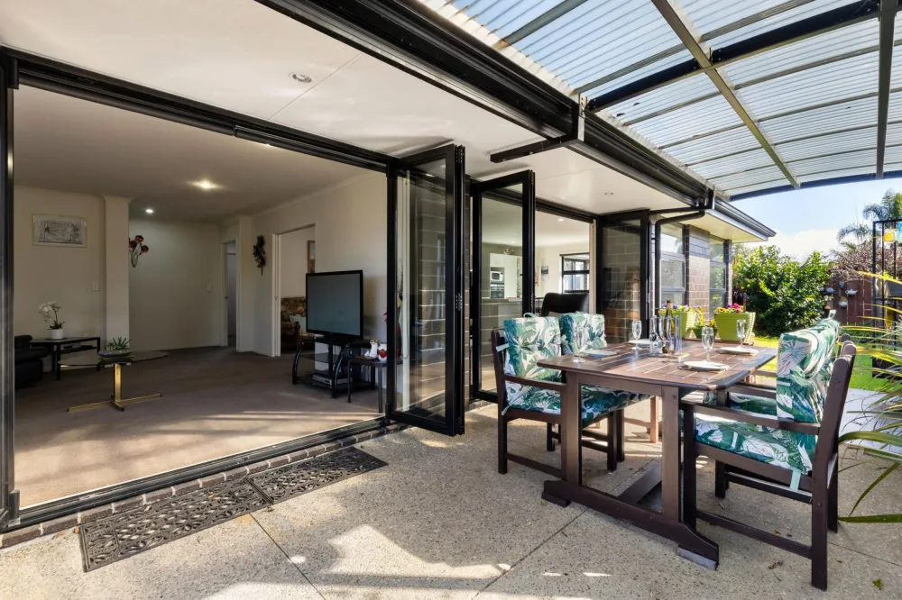 Photos of 13 Edgeview Crescent