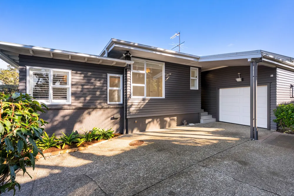 Photos of 105a Allum Street