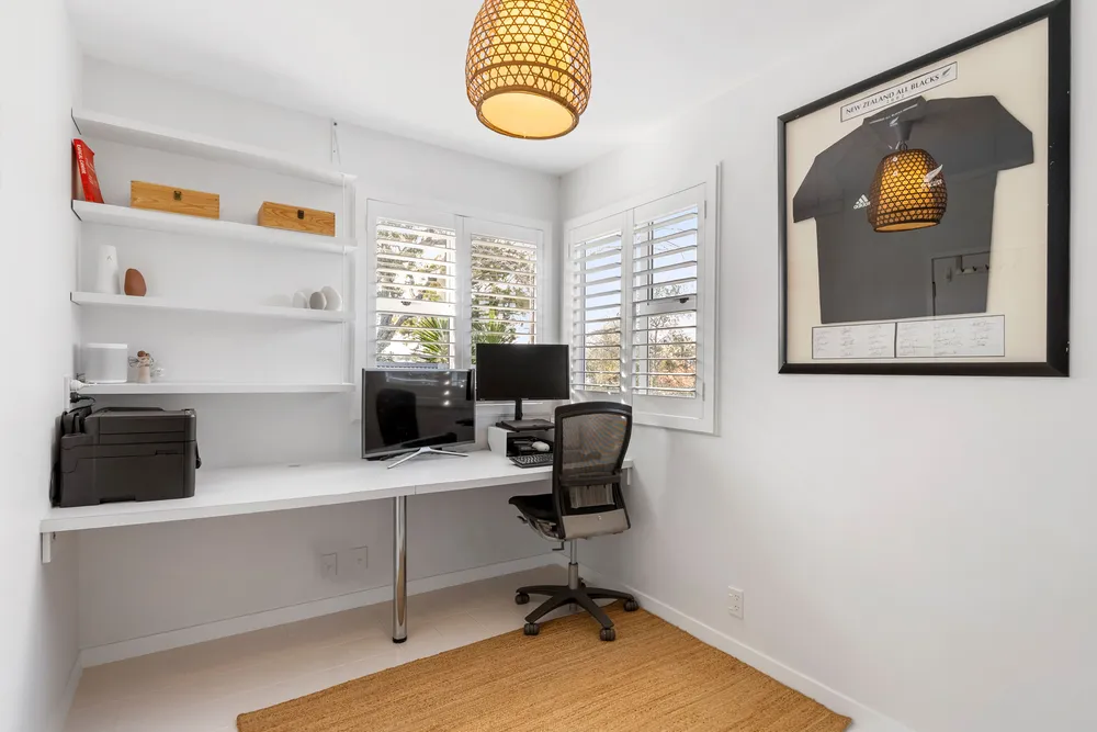 Photos of 105a Allum Street