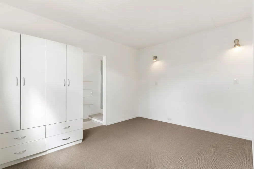 Photos of 18 Brownlie Crescent