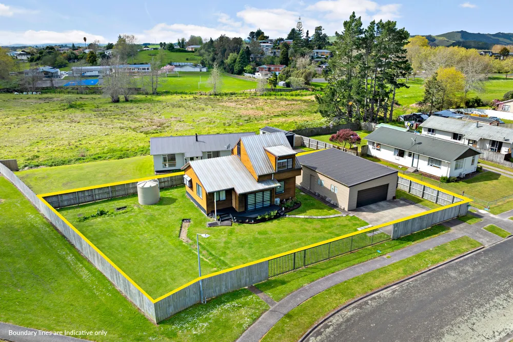 Photos of 18 Brownlie Crescent