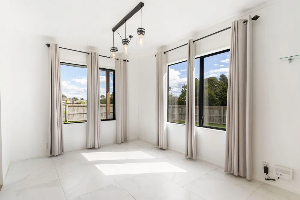 Photos of 18 Brownlie Crescent