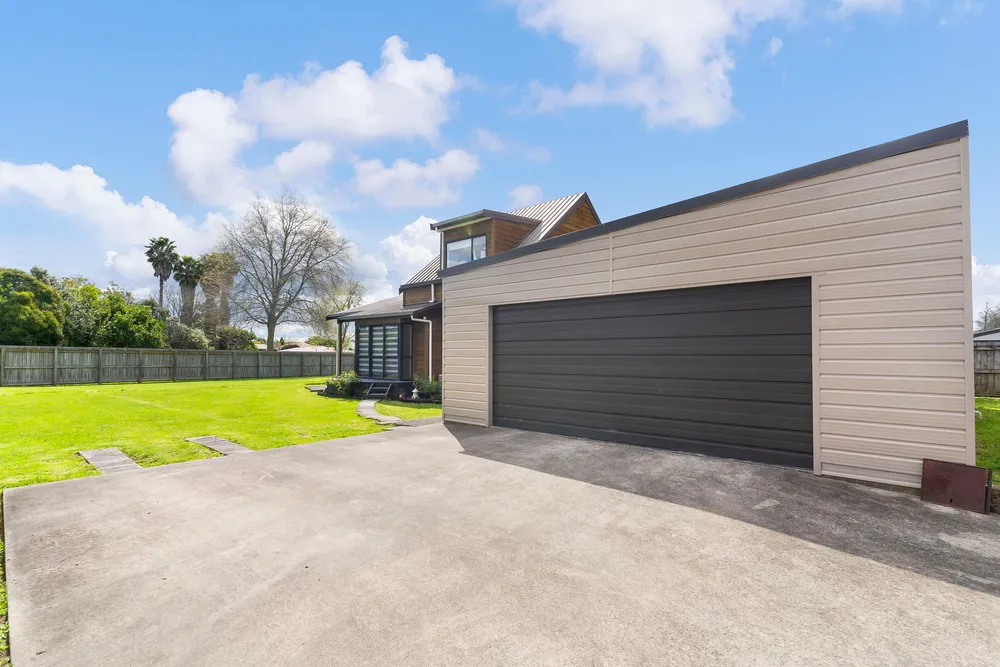 Photos of 18 Brownlie Crescent