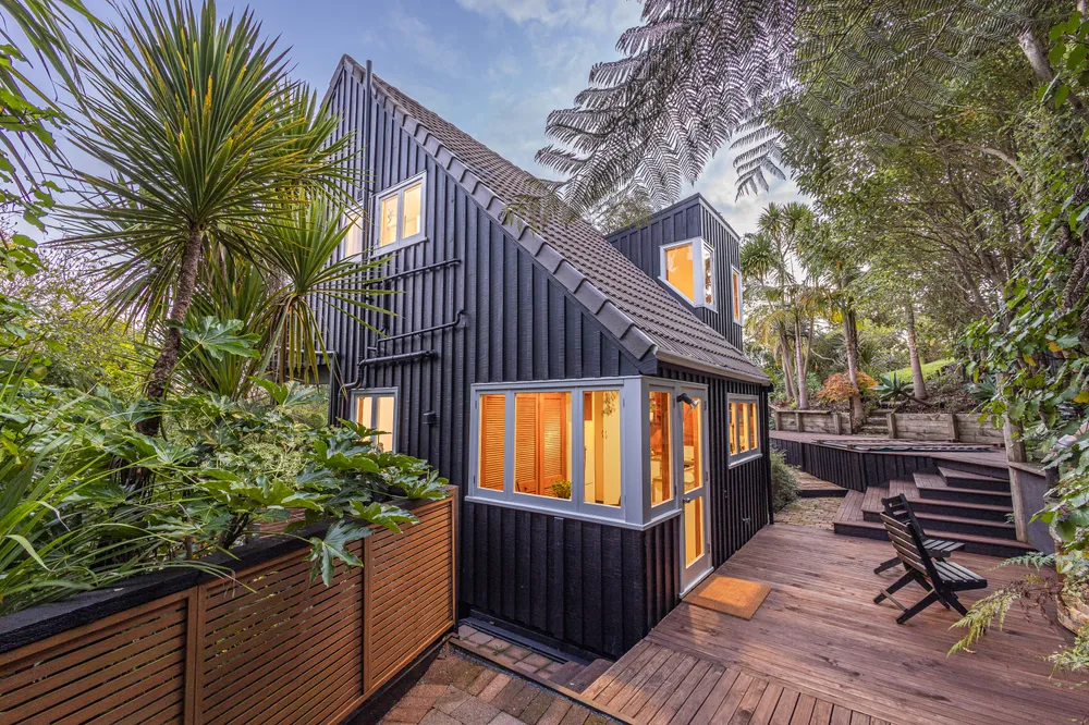 Photos of 27 Rosecamp Road