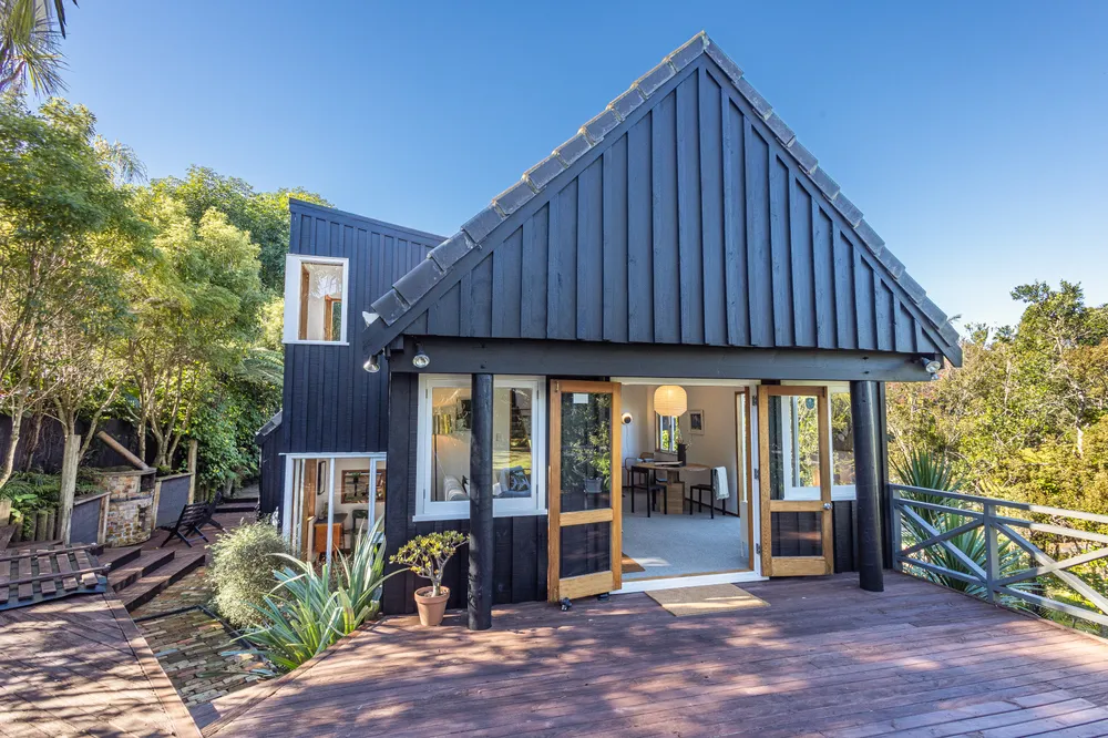Photos of 27 Rosecamp Road