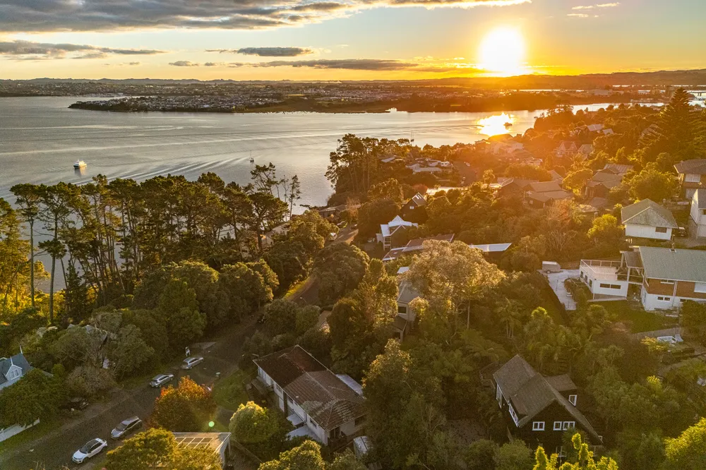 Photos of 27 Rosecamp Road