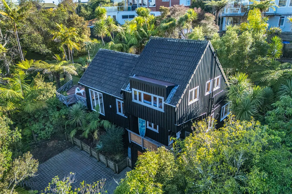 Photos of 27 Rosecamp Road