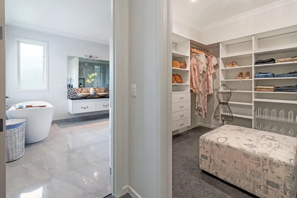 Photos of 18 Wharua Road