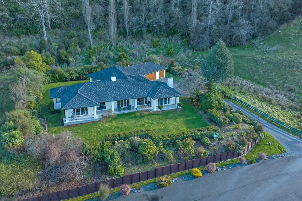 Photos of 18 Wharua Road