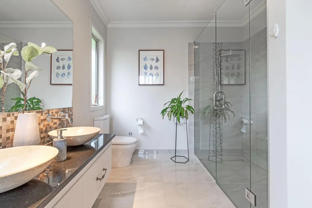 Photos of 18 Wharua Road