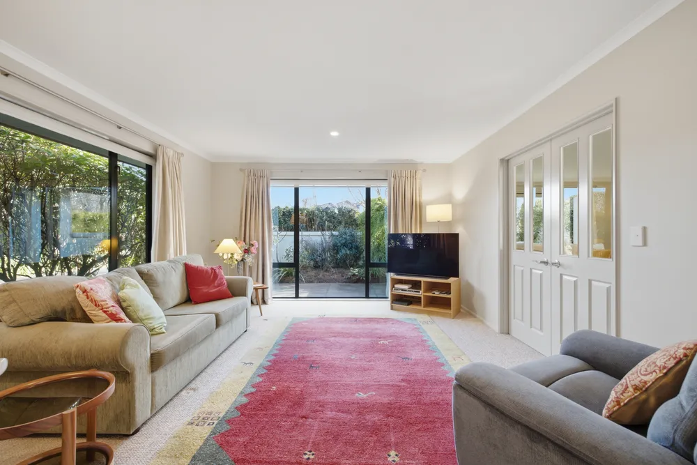 Photos of 1 Caroline Way