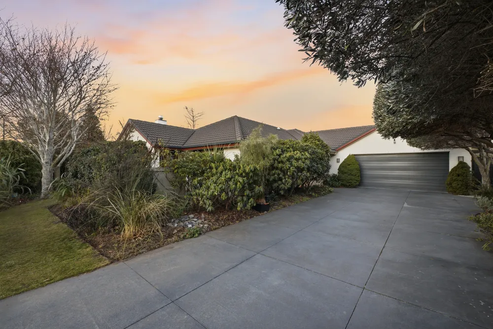 Photos of 1 Caroline Way