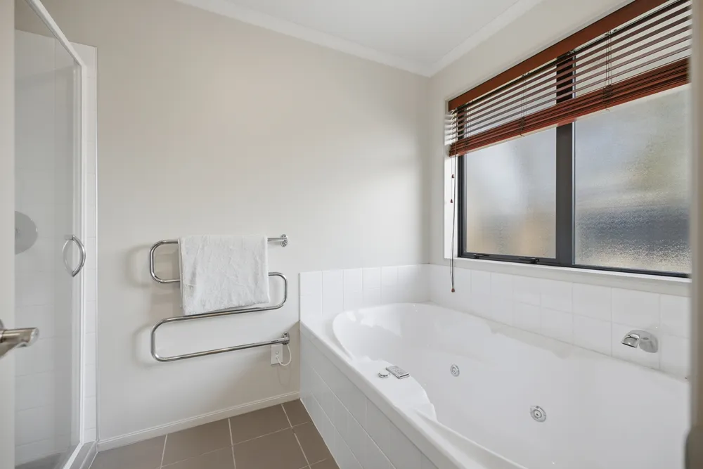 Photos of 1 Caroline Way