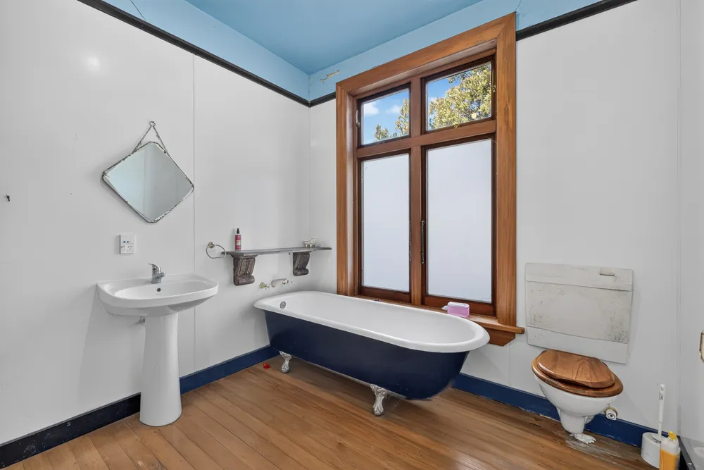 Photos of 54 Warrington Street