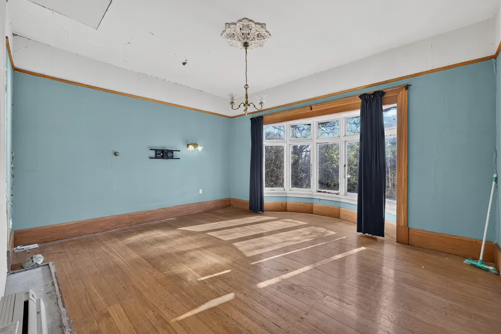 Photos of 54 Warrington Street