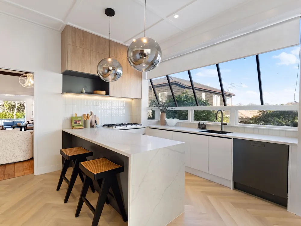 Photos of 17 Queensway