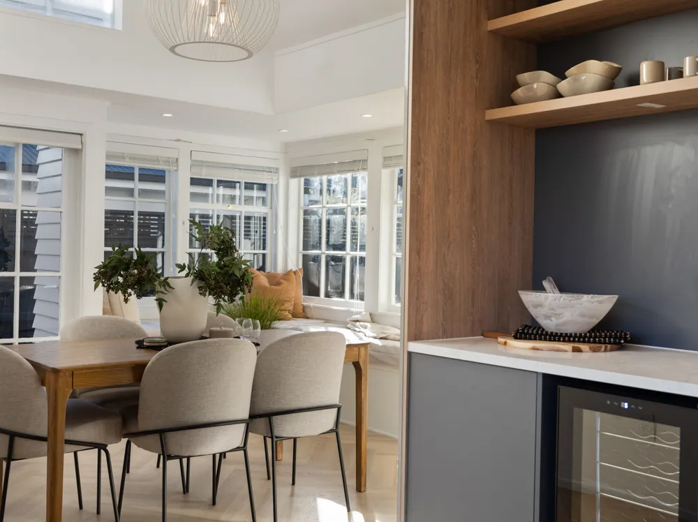 Photos of 17 Queensway