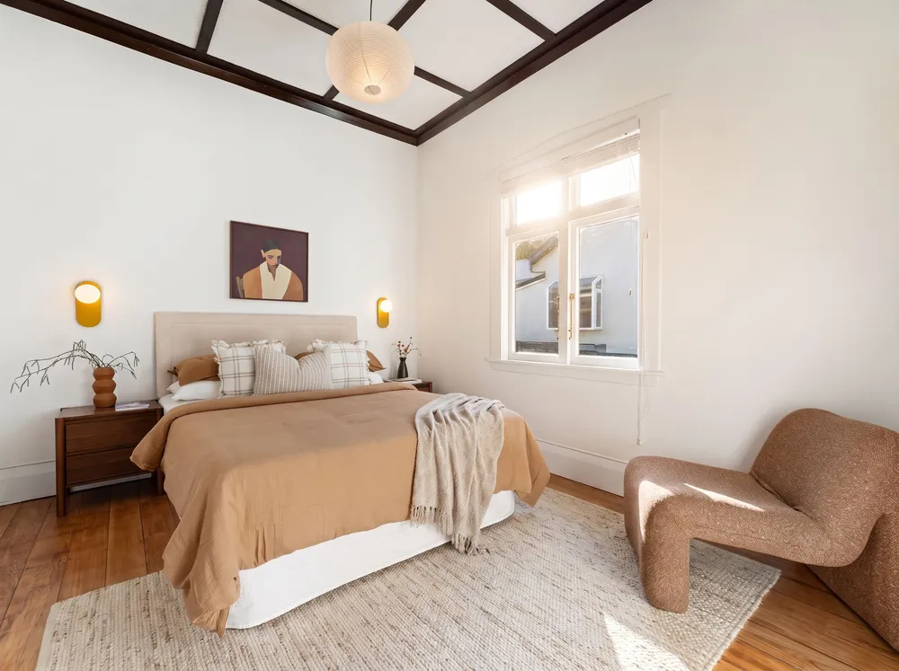 Photos of 17 Queensway