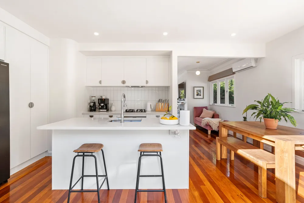 Photos of 140 Paihia Road