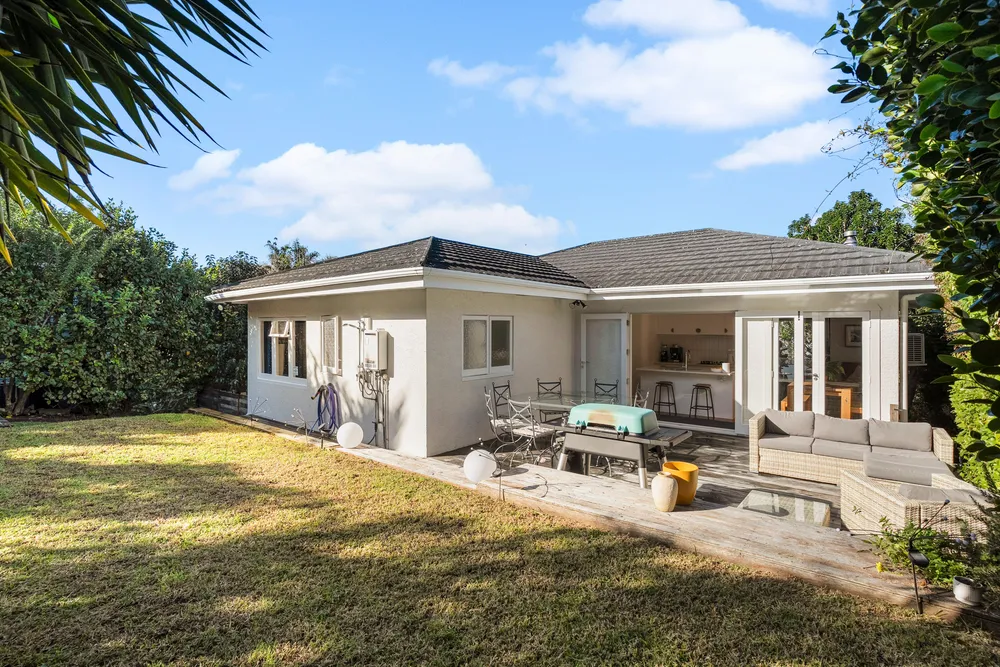 Photos of 140 Paihia Road