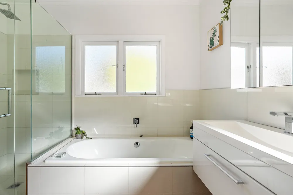 Photos of 140 Paihia Road