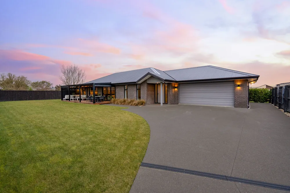 Photos of 19 Monte Crescent