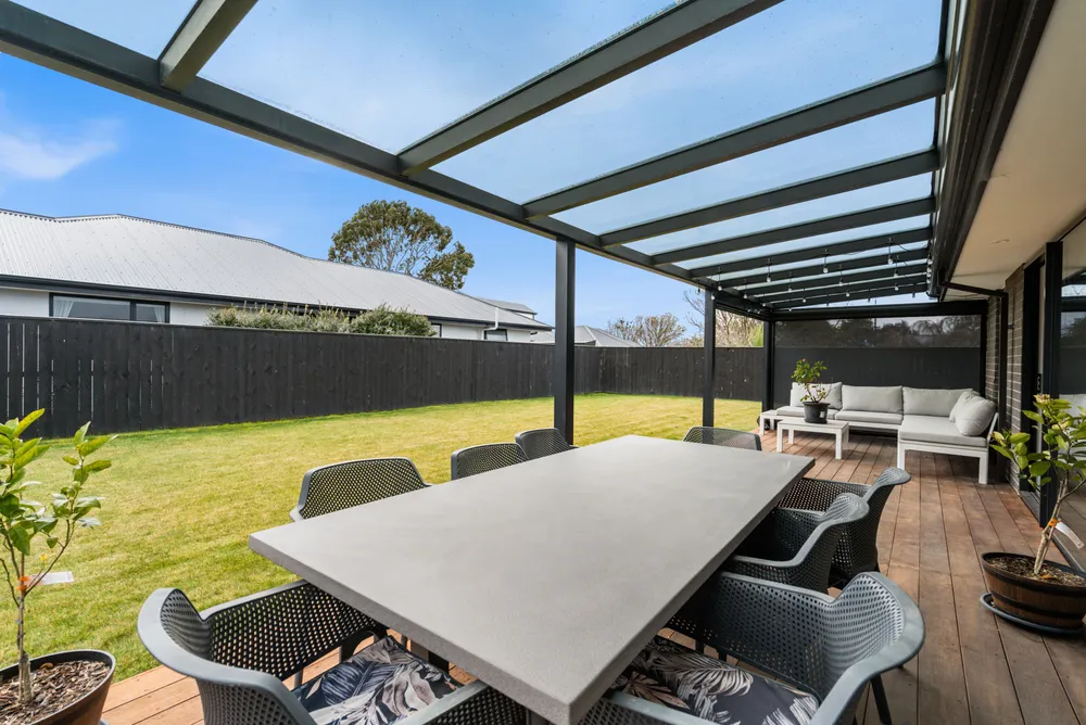 Photos of 19 Monte Crescent