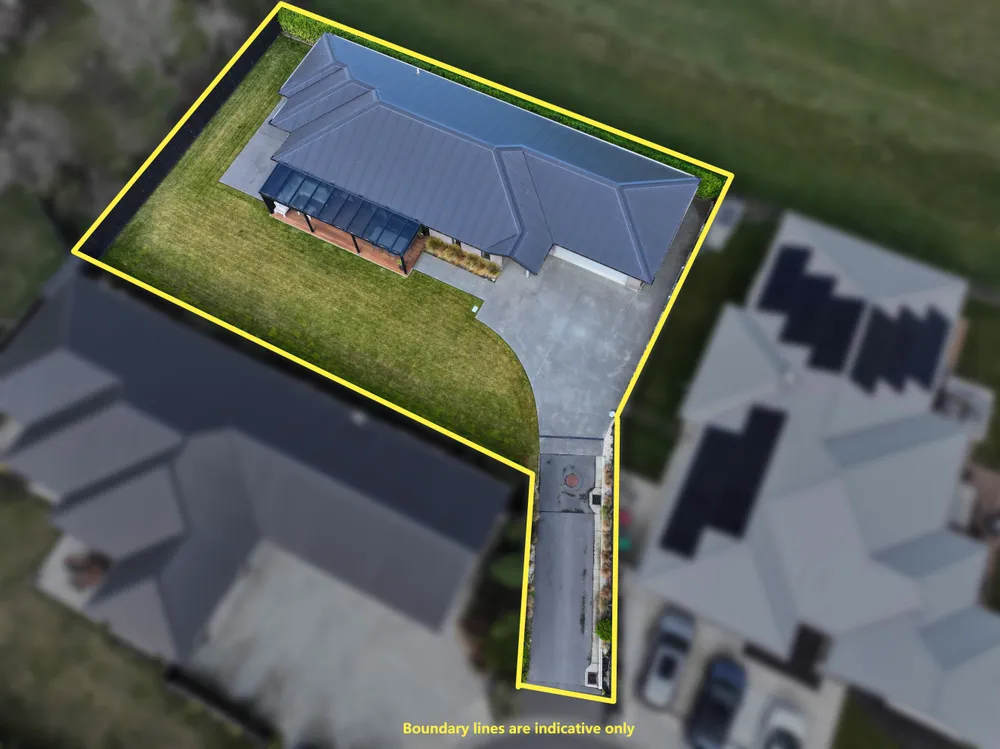 Photos of 19 Monte Crescent
