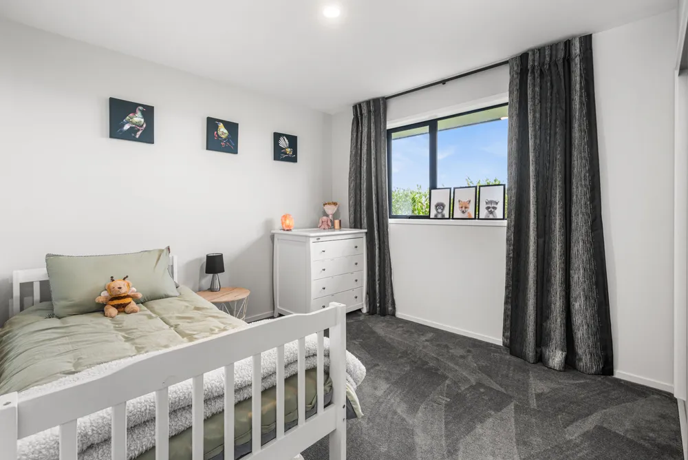 Photos of 19 Monte Crescent