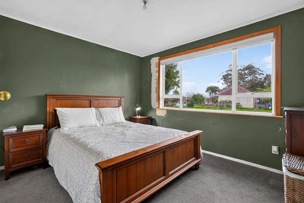 Photos of 120 Avondale Road