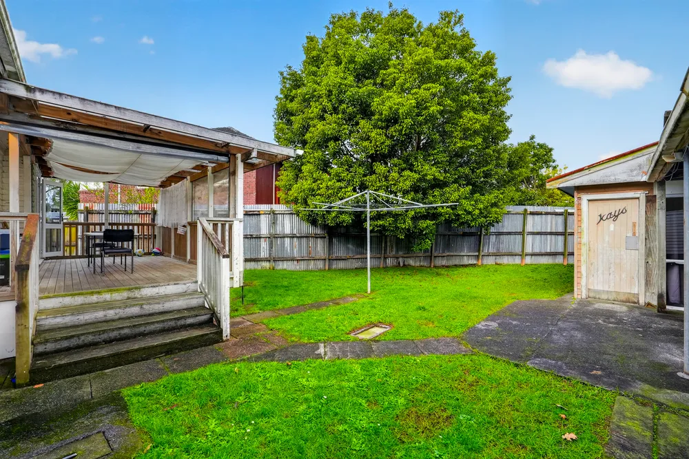 Photos of 120 Avondale Road