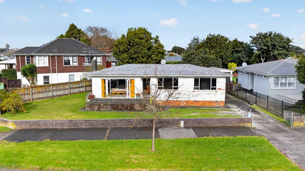 Photos of 120 Avondale Road