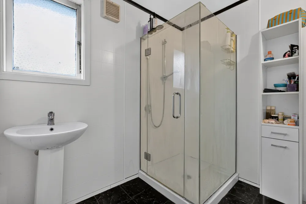 Photos of 120 Avondale Road