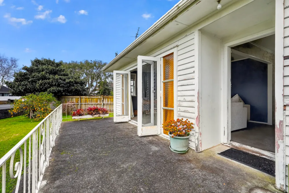 Photos of 120 Avondale Road