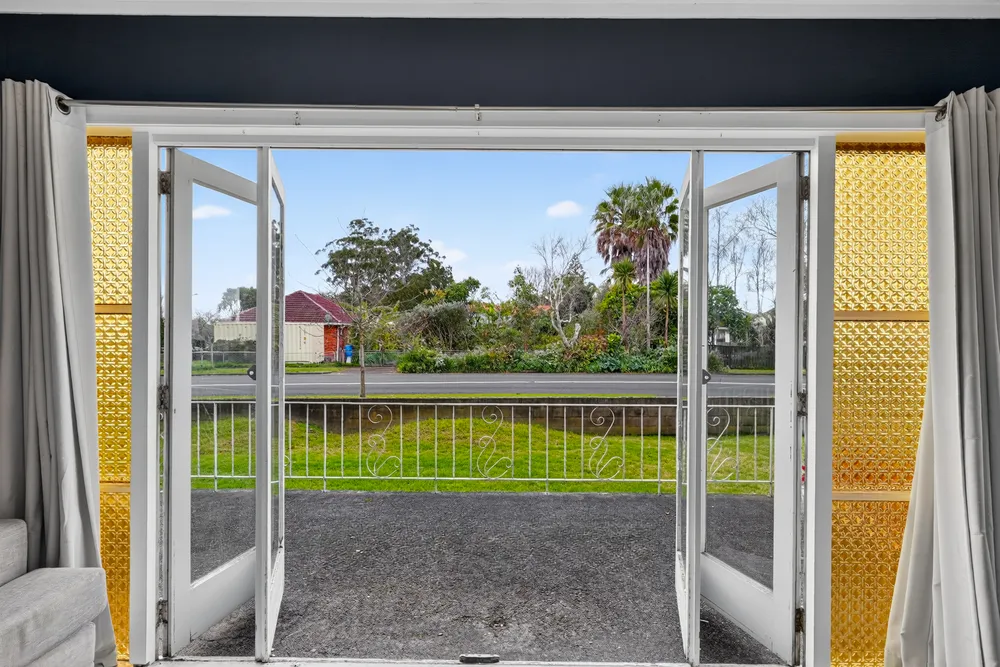 Photos of 120 Avondale Road