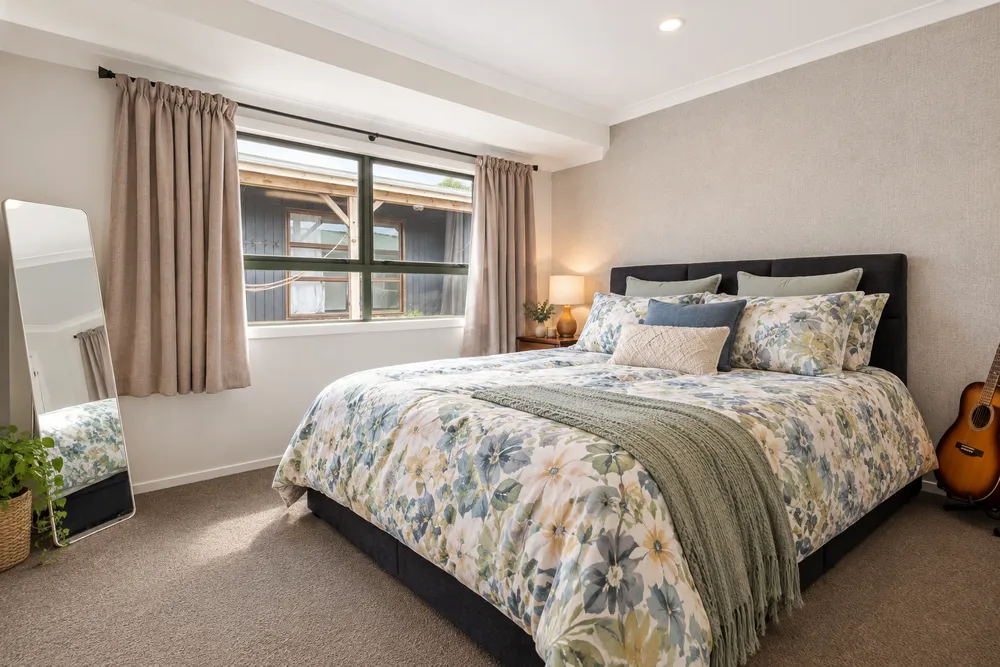 Photos of 17 Brewster Road