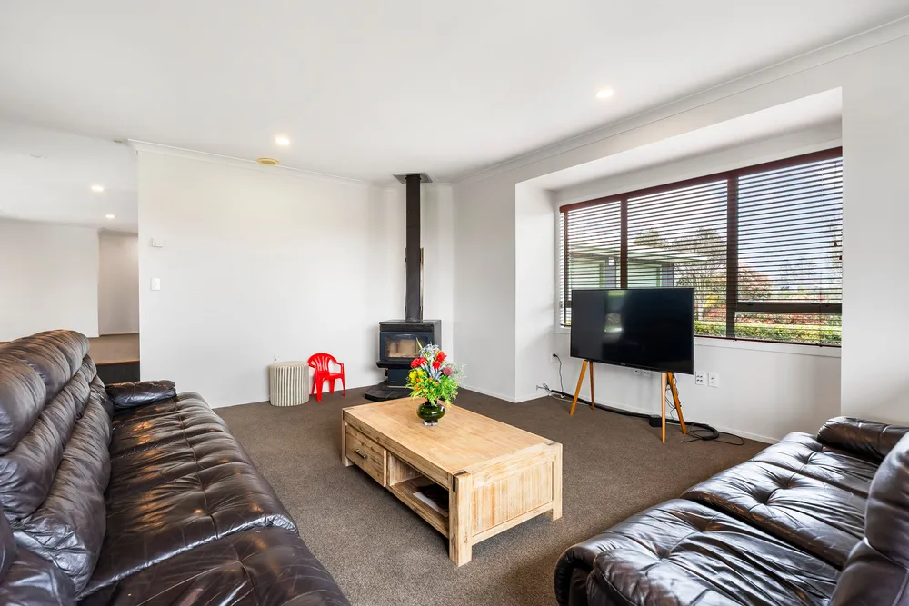 Photos of 17 Brewster Road