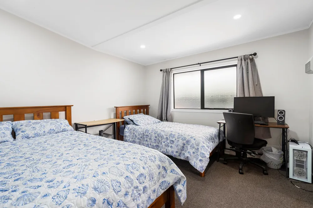 Photos of 17 Brewster Road
